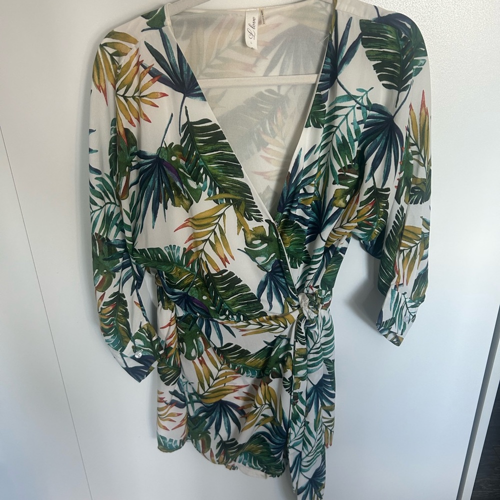 Love Tropical Leaf Print Romper - Picture 3 of 7